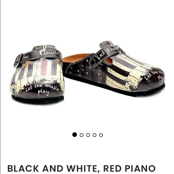 🆕NWOT...CALCEO Red/Blk/Wht Piano Pattern Clogs - Picture 14 of 16